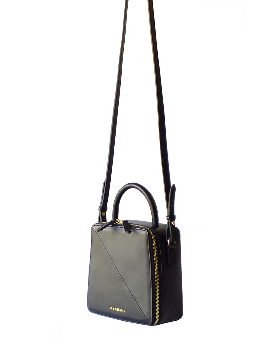 Butter Cross-body Bag｜Charcoal Black