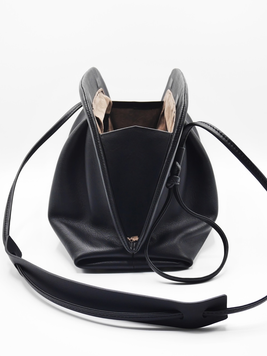 Lolli Cross-body Bag｜Charcoal Black