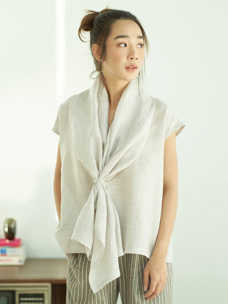 Candith｜Built-in Scarf Linen Light Grey Blouse