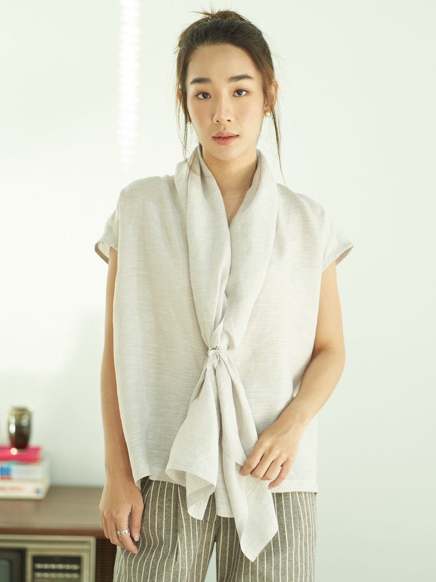 Candith｜Built-in Scarf Linen Light Grey Blouse