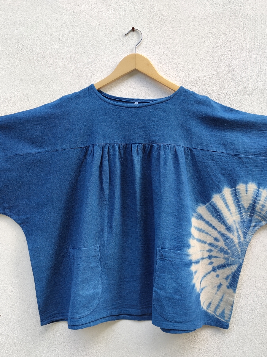 Hug Fai Hug D｜Indigo Tie Dyed Big Web Oversize Blouse