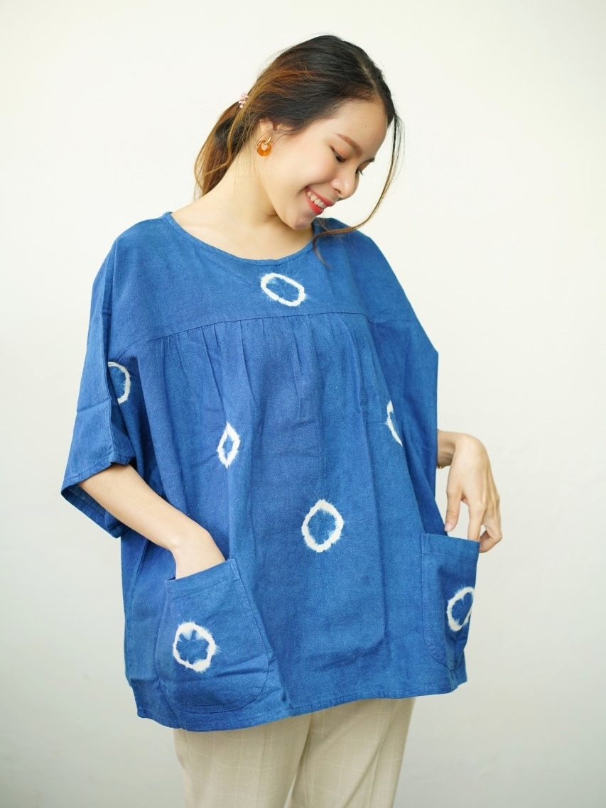 Hug Fai Hug D｜Indigo Tie Dyed Small Circle Oversize Blouse 