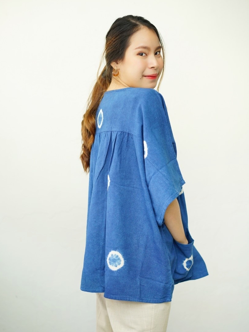 Hug Fai Hug D｜Indigo Tie Dyed Small Circle Oversize Blouse 