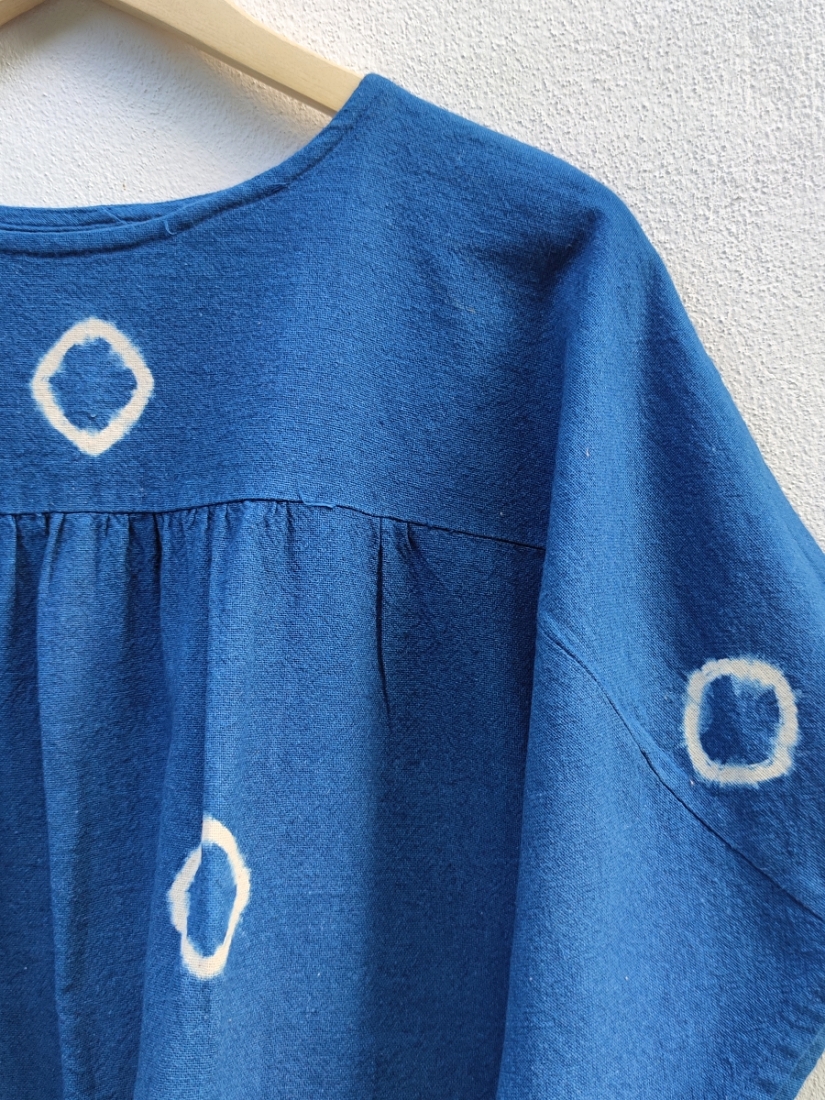 Hug Fai Hug D｜Indigo Tie Dyed Small Circle Oversize Blouse 