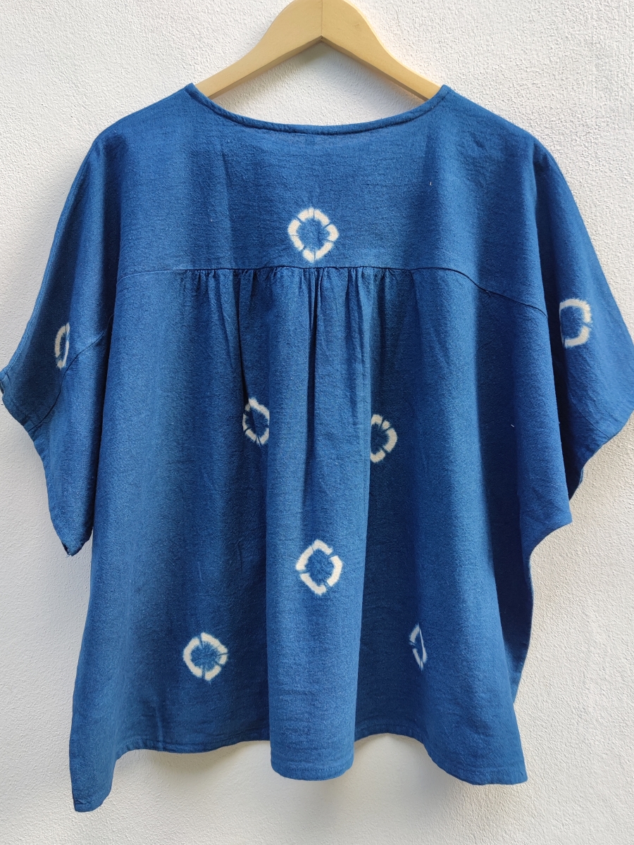 Hug Fai Hug D｜Indigo Tie Dyed Small Circle Oversize Blouse 