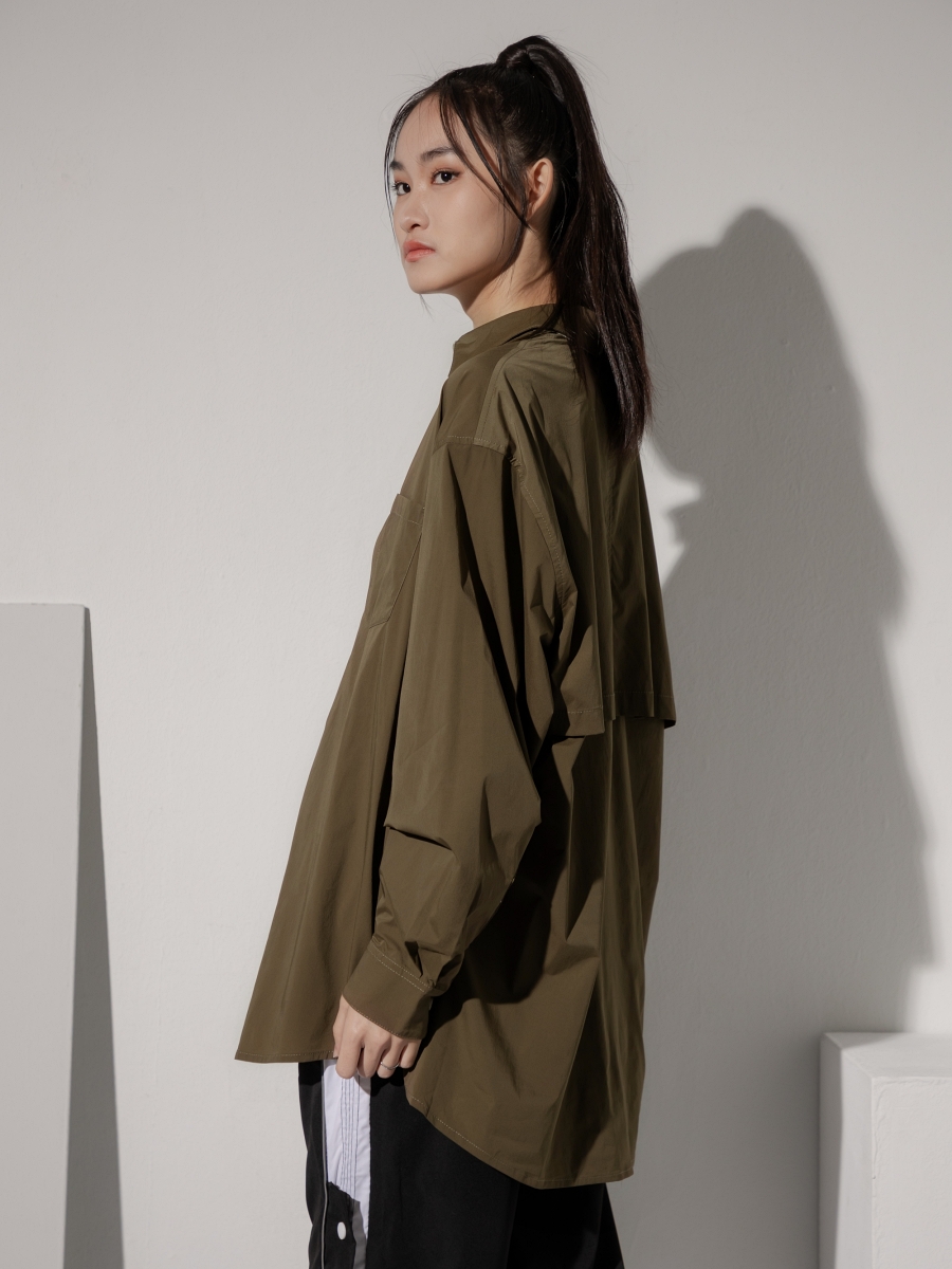 Common Comma｜Oversized Carbon Green Nylon Multi-Pocket Work Shirt