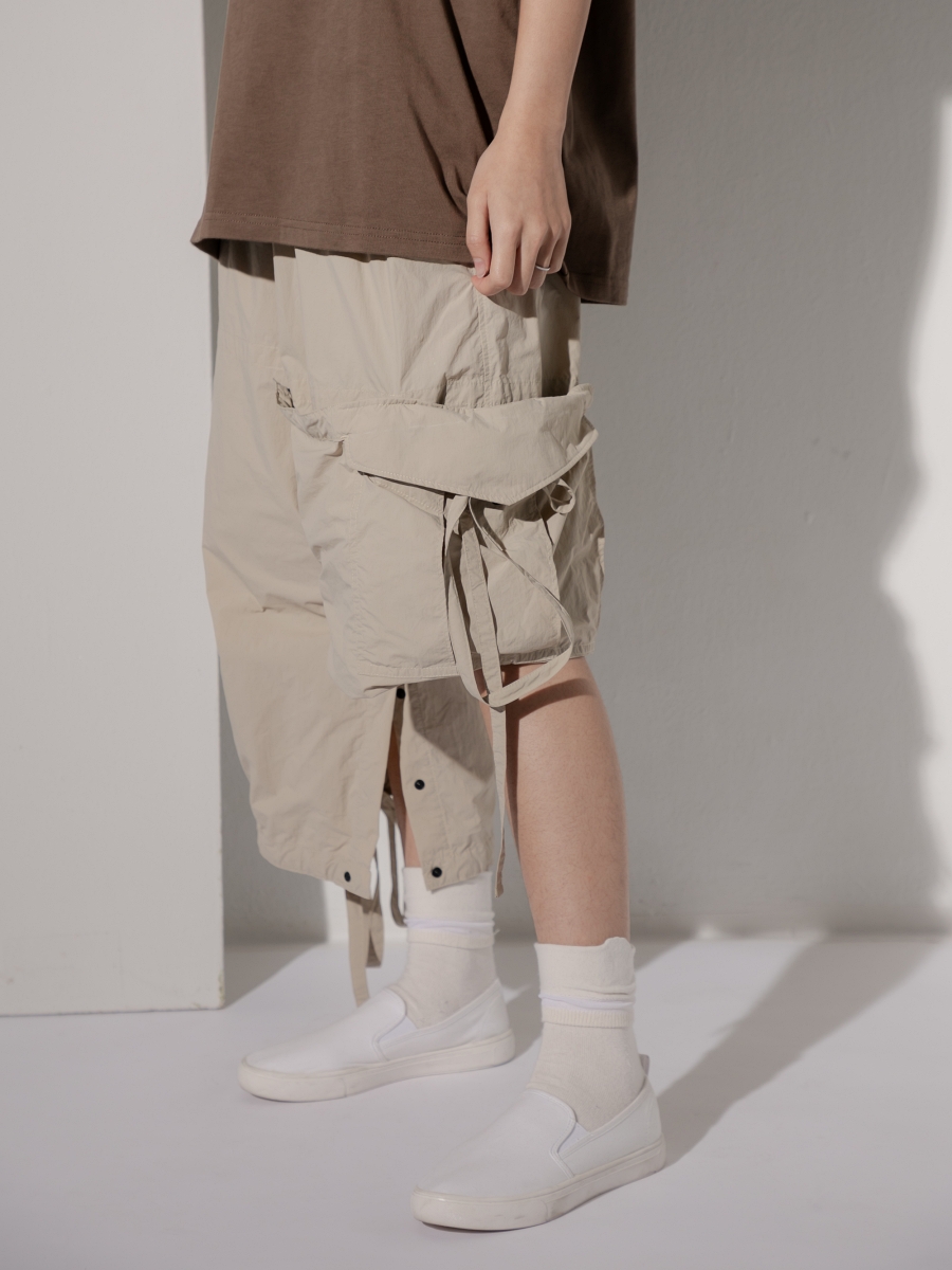 Common Comma｜Beige Nylon Multi-Ｗays Pockets Brown Pants