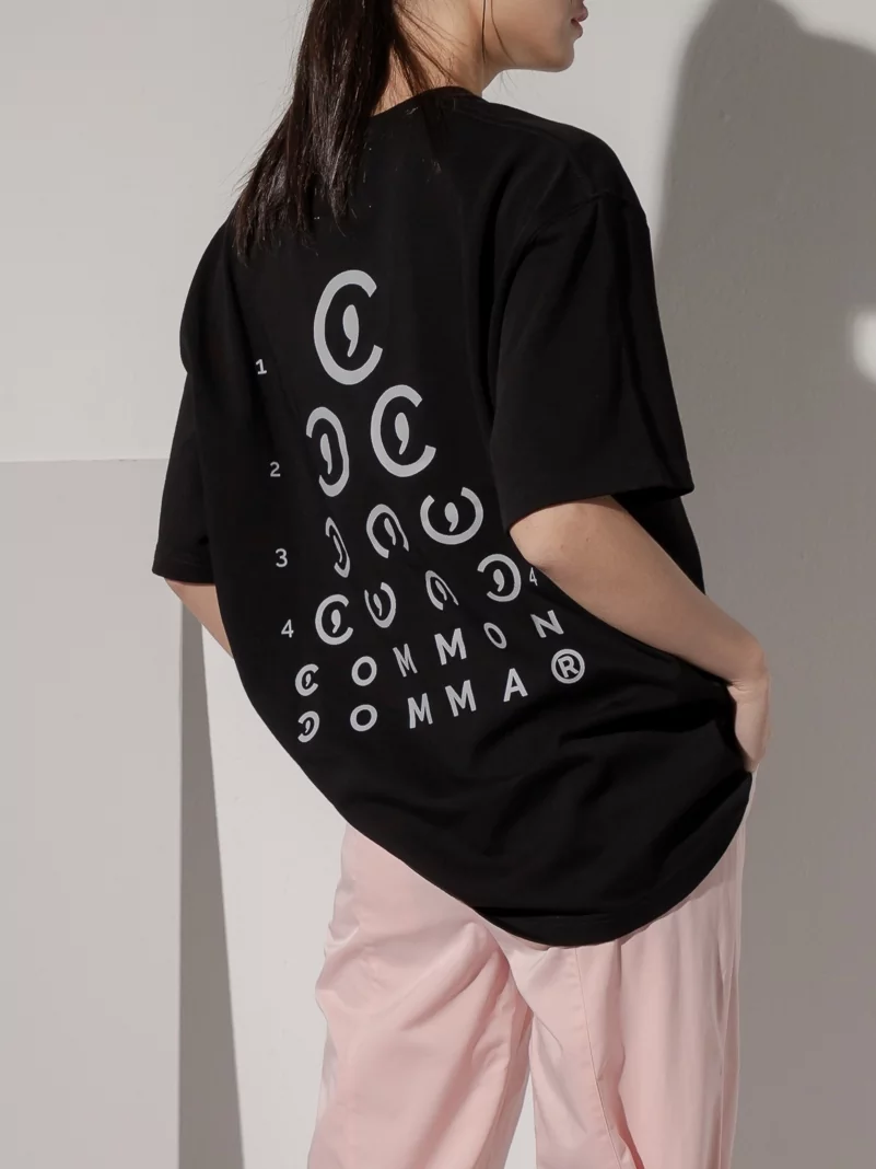 Common Comma｜Black Eye Testing Back Prints SS Tee