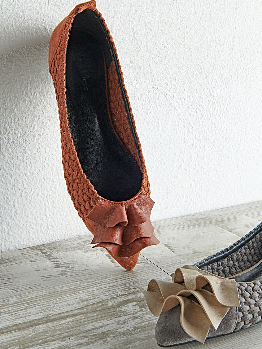 Lexx Moda｜ Ruffle Woven Flats Caramel