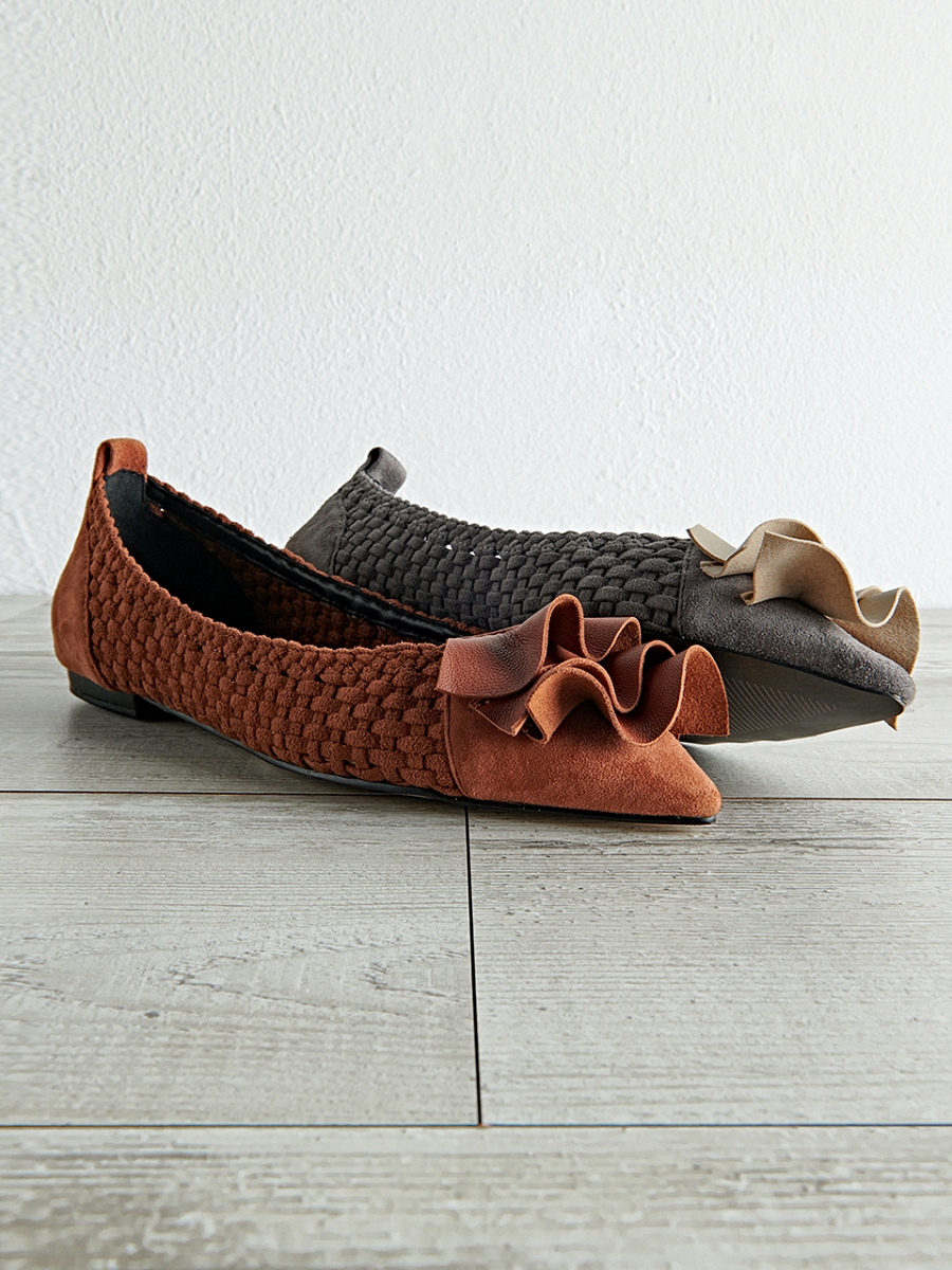 Lexx Moda｜ Ruffle Woven Flats Caramel