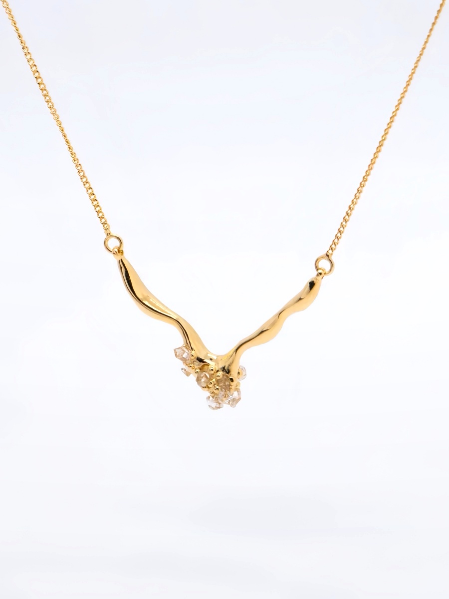 Space Ice｜Magenta Mist Herkimer Diamond V Necklace (18K Gold Plated)