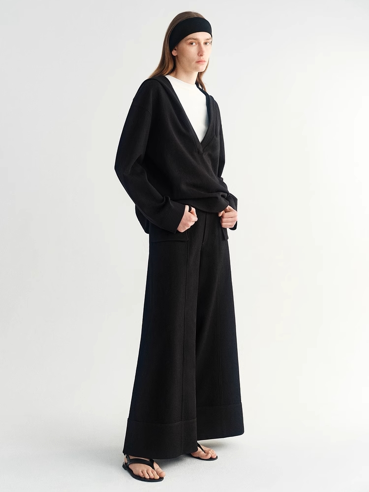 INSIS｜Fashionable Slightly Wrinkled Large V-Neck Hooded Top