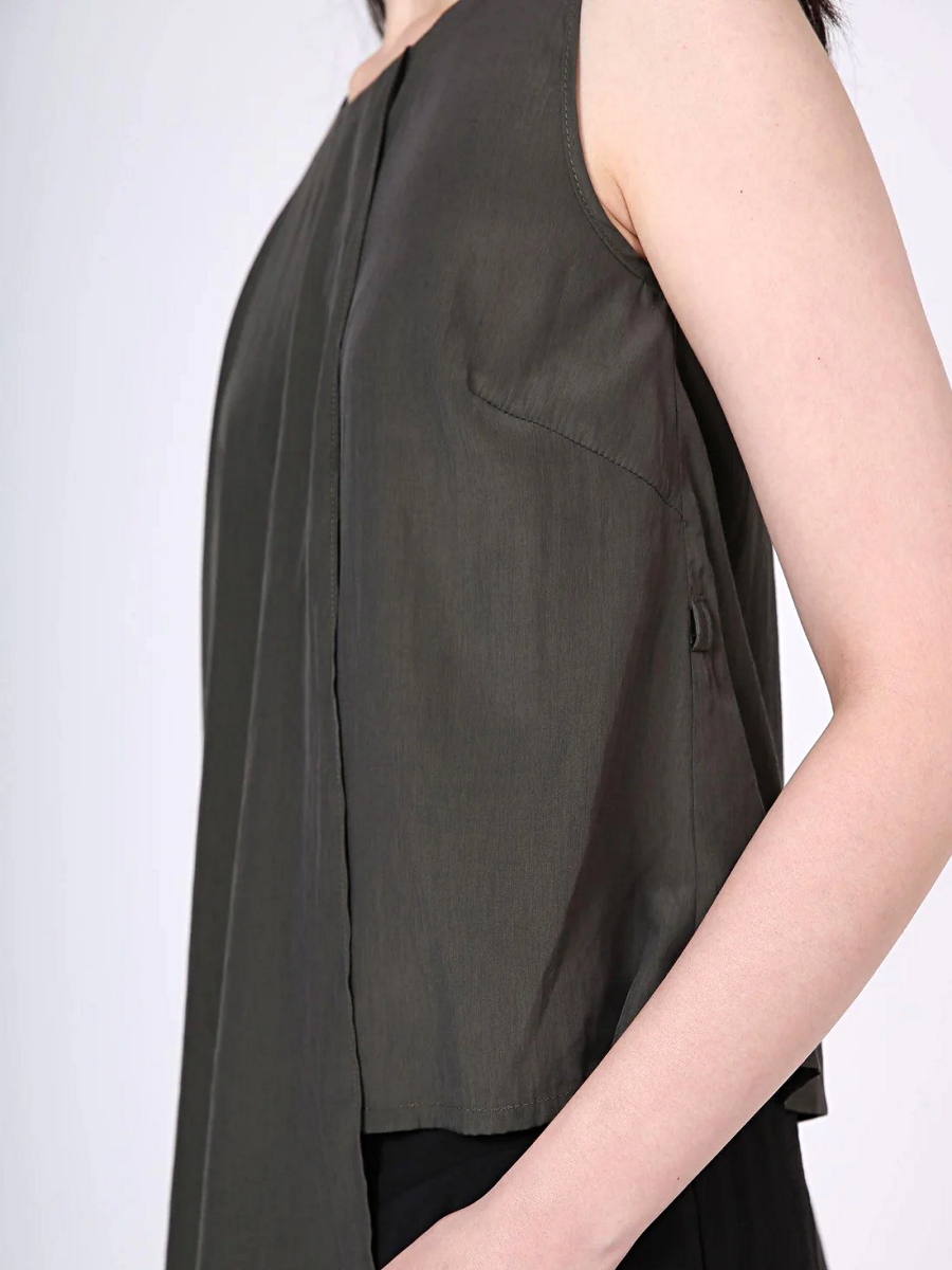 Salient Label｜Raelyn Viscose Cupro Front Draped Panel Top