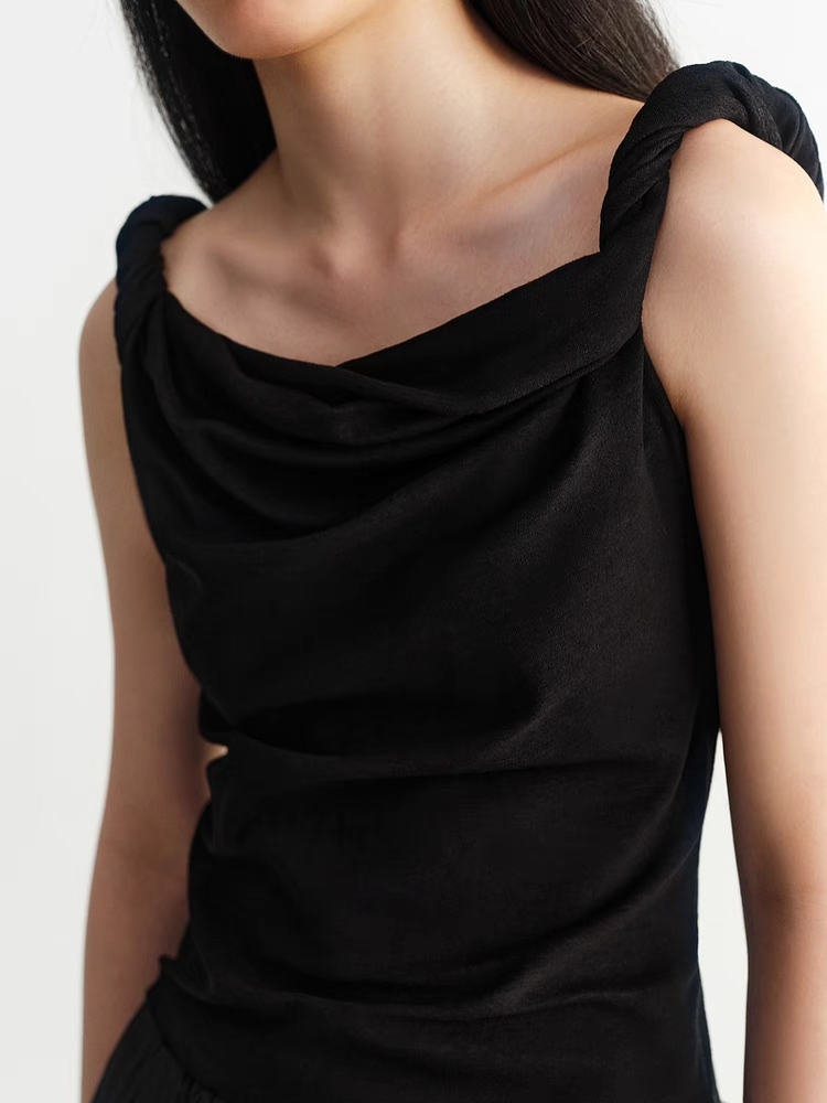 INSIS｜Cotton Two-Ways Collar Design Twisted Shoulder Knitted Vest