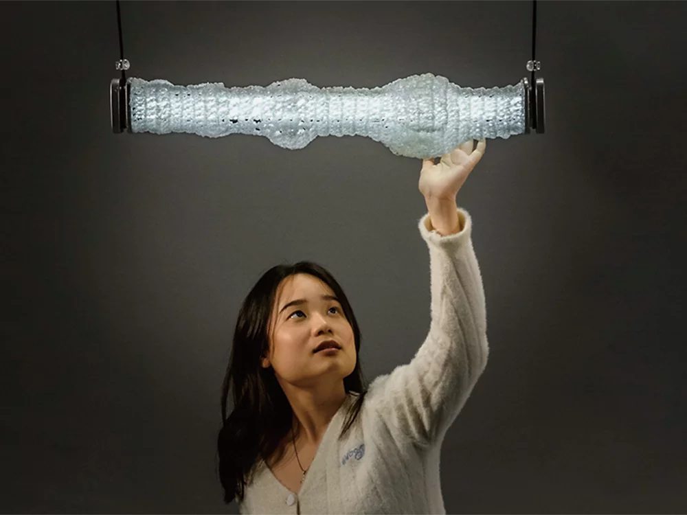 新一代設計聚焦！臺科大亮眼畢製「LUMI | LUCENT」，結合鉤織藝術與回收軟管點亮循環經濟
