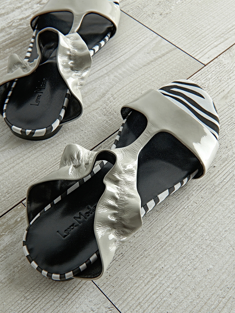 Lexx Moda｜Zebra Lining Sandals