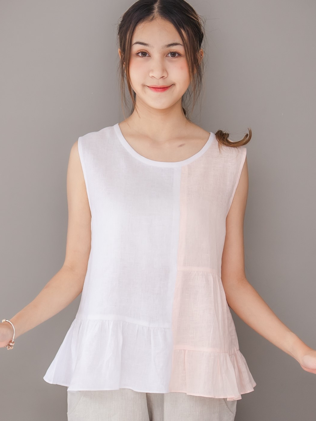 Candith｜Natural Linen Sleeveless White and Soft Pink Cute Top