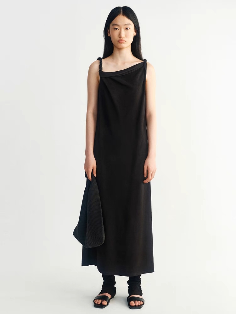 INSIS｜ Cotton Drape Collar Design Twisted Shoulder Knitted Dress