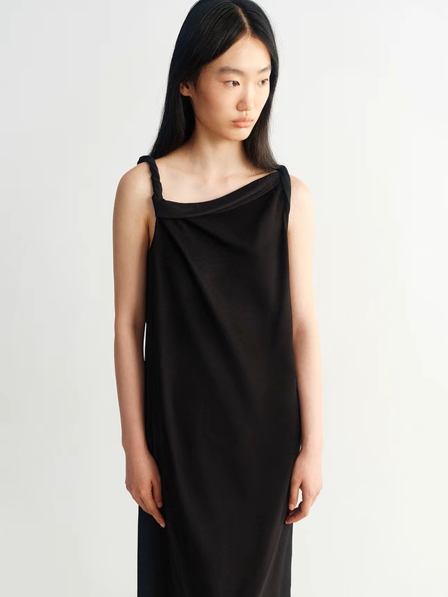 INSIS｜ Cotton Drape Collar Design Twisted Shoulder Knitted Dress