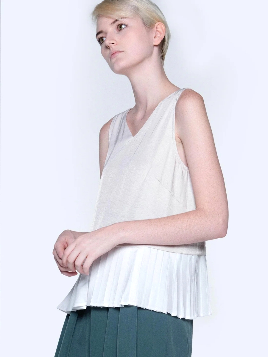 Salient Label｜Axel Dual Colour Pleated Top