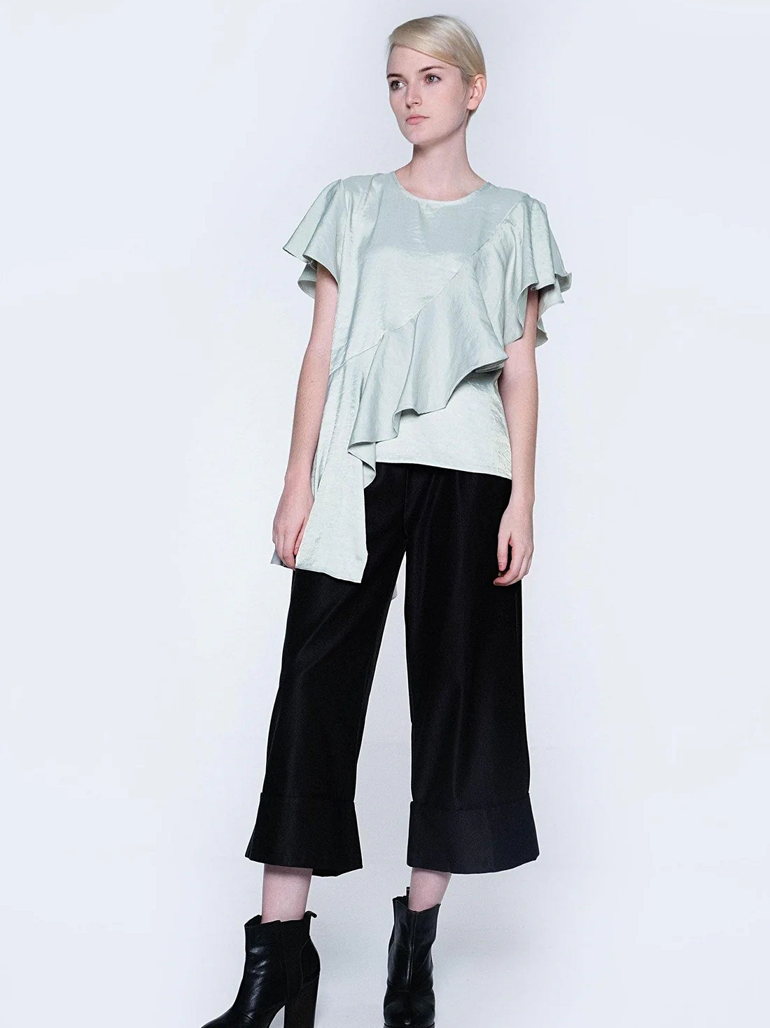 Salient Label｜Ophelia Tencel Ruffle Asymmetric Top