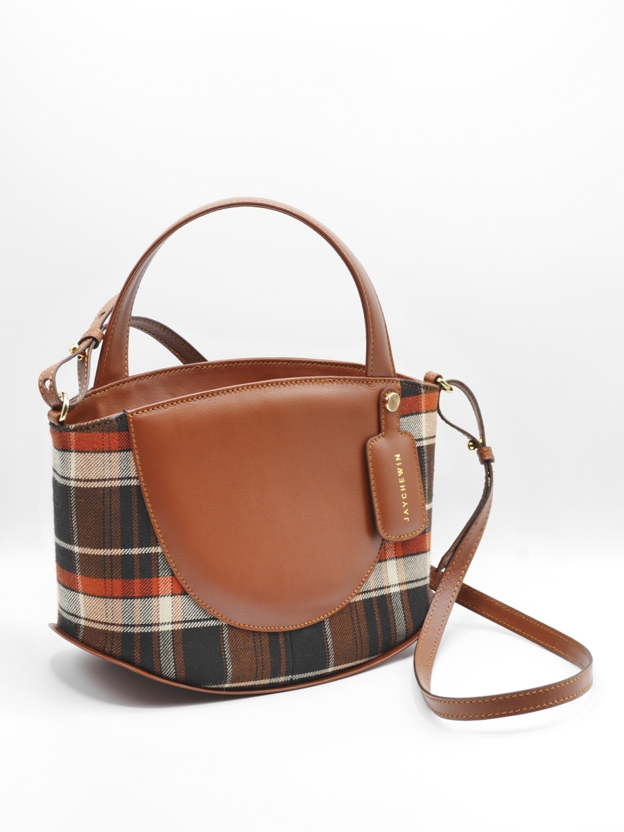 Merry Bucket Tote ｜ Tartan Espresso