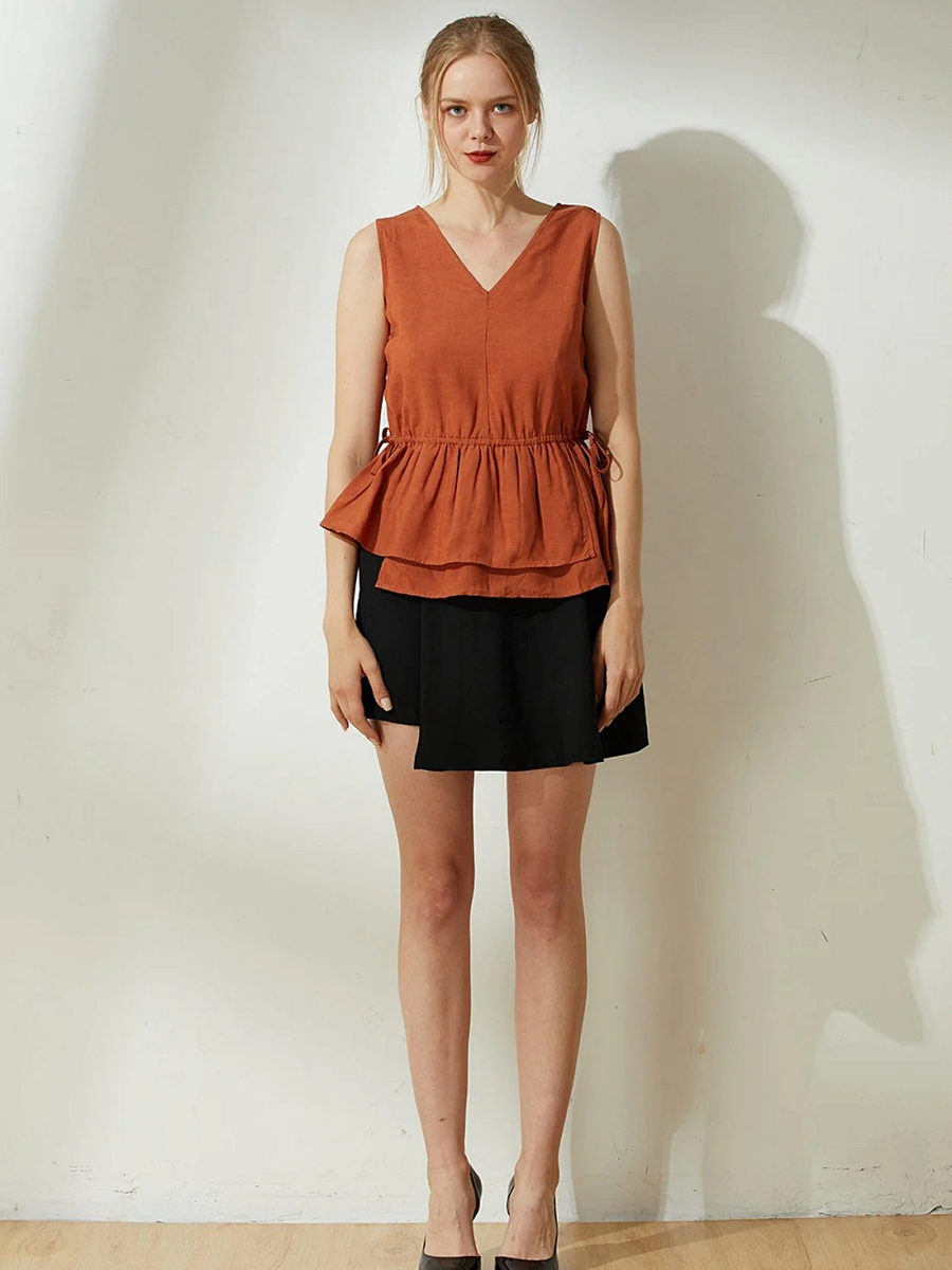 Salient Label｜Farrow TENCEL™ Linen Peplum Top